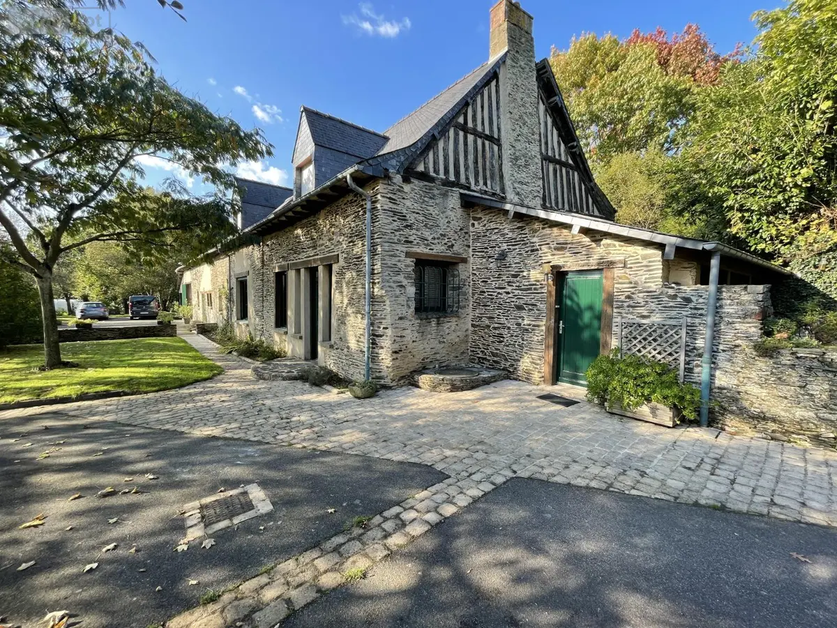 Maison a vendre Noyal-sur-Vilaine 35530 Ille-et-Vilaine 35 200 m2 7 pièces 398900 euros 7165 001