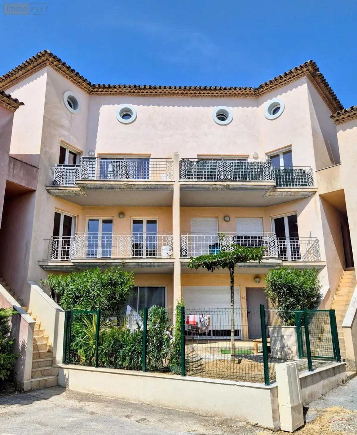 Appartement a vendre Sainte-Maxime 83120 Var 83 25 m2 1 pièce 130000 euros t1stemaxime 001