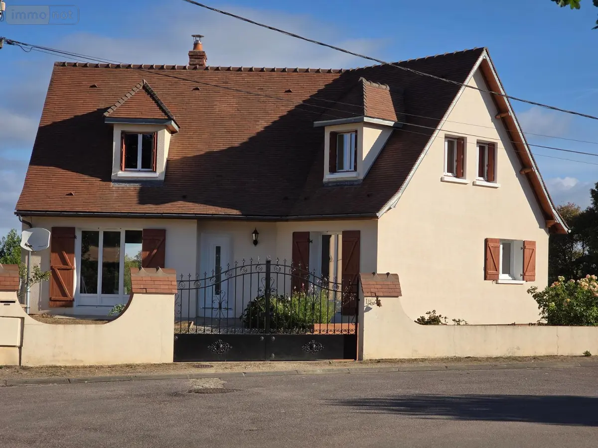 Location maison Domecy-sur-Cure 89450 Yonne 89 130 m2 1 pièce 950 euros MAISON T6 001