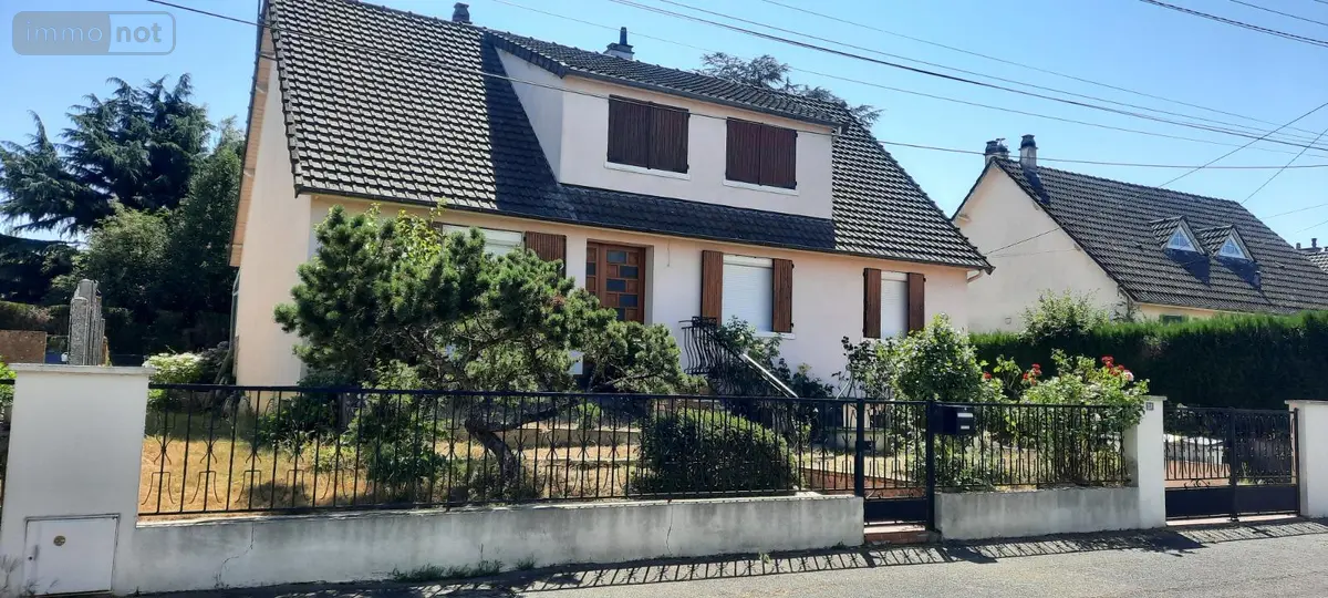 Maison a vendre Illiers-Combray 28120 Eure-et-Loir 28 139 m2 7 pièces 170000 euros LB0701 001