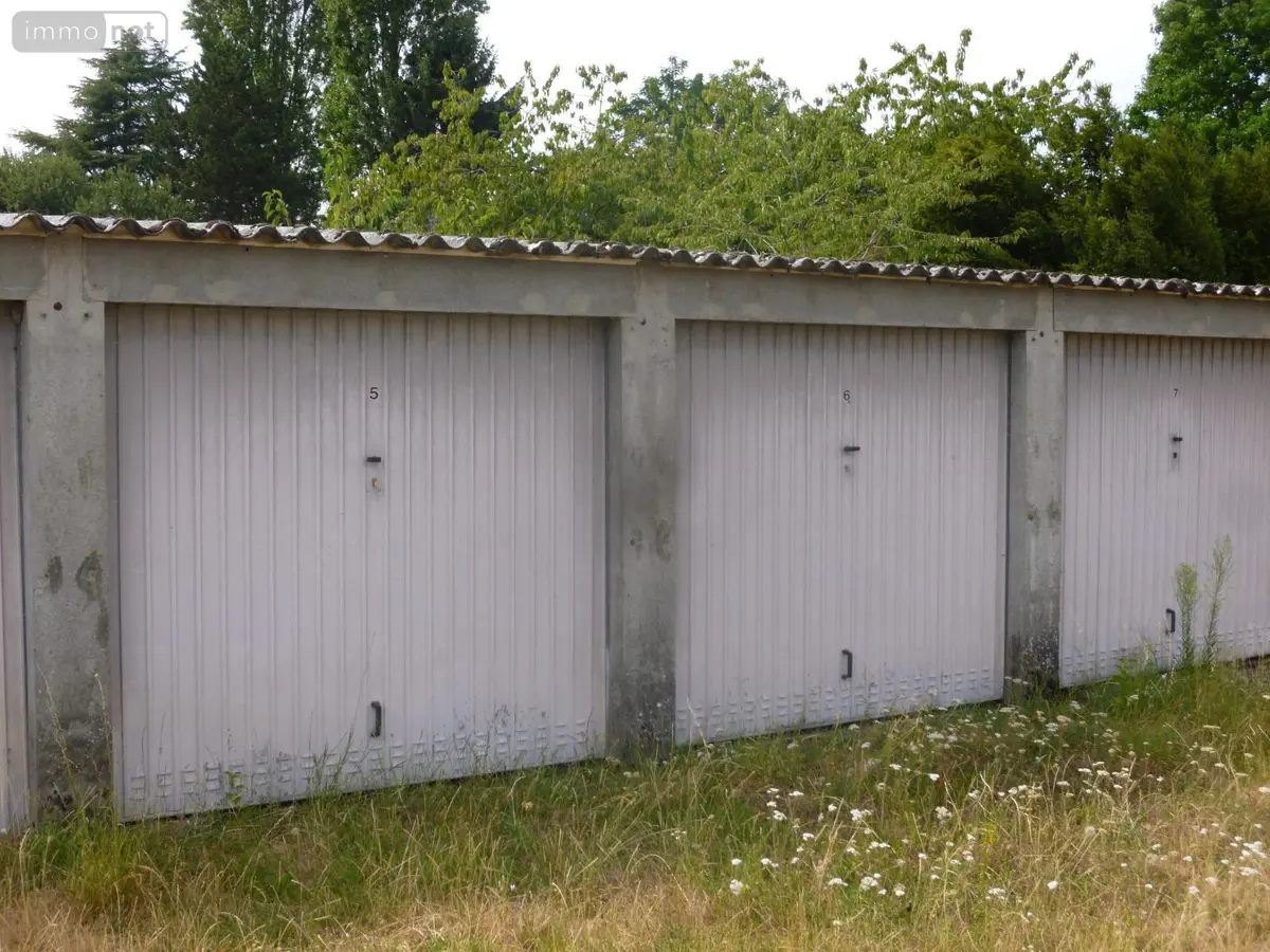 Garage et parking a vendre Cosne-Cours-sur-Loire 58200 Nièvre 58 28 m2 8700 euros ST 274 001