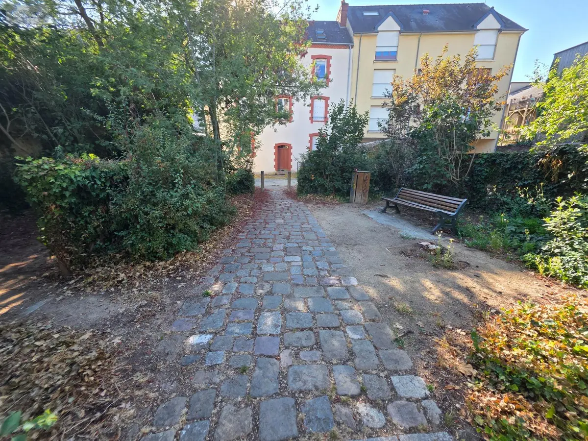 Appartement a vendre Rennes 35000 Ille-et-Vilaine 35 15 m2 1 pièce 95000 euros 233/2026 001