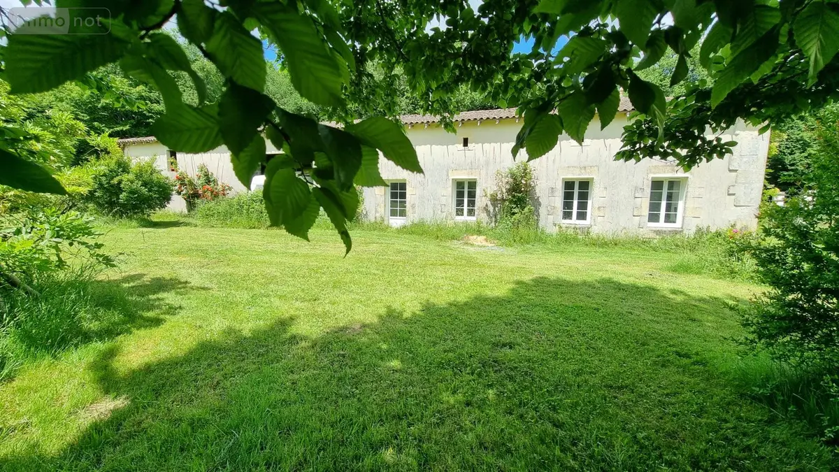 Maison a vendre Jonzac 17500 Charente-Maritime 17 280 m2 5 pièces 133350 euros 1914 001
