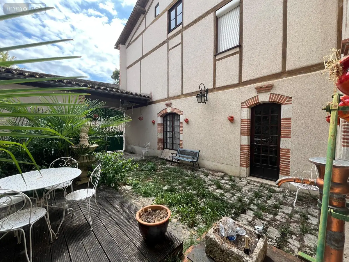 Maison a vendre Valence 82400 Tarn-et-Garonne 82 236 m2 8 pièces 302100 euros 1565 001