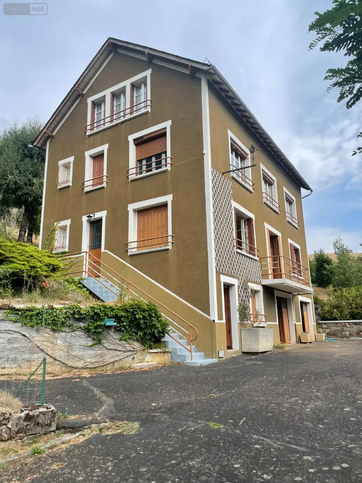 Maison a vendre Chaudes-Aigues 15110 Cantal 15 182 m2 10 pièces 340000 euros 1003179 001