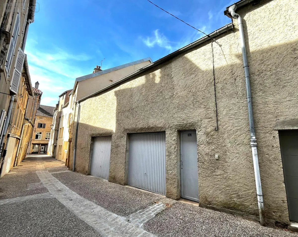 Garage et parking a vendre Langres 52200 Haute-Marne 52 74 m2 74800 euros SGML116637 001