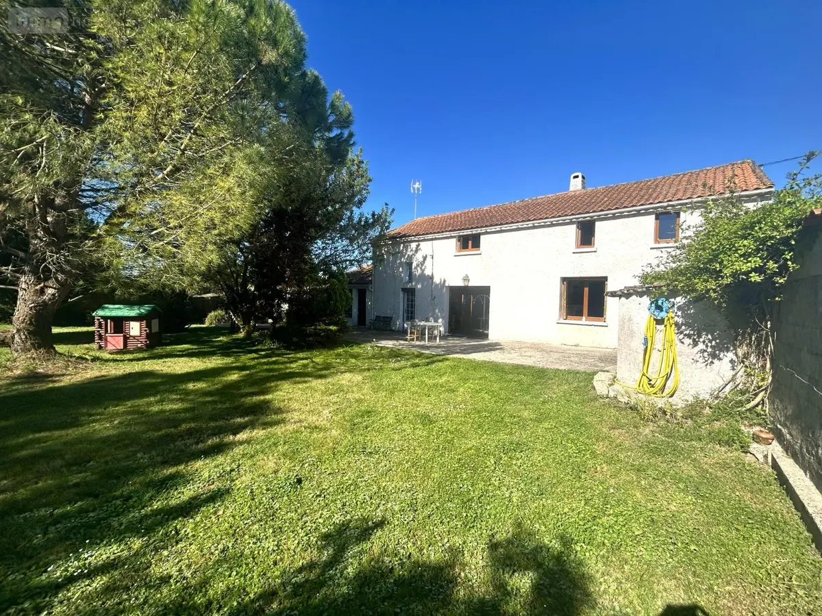 Maison a vendre Saint-Just-Luzac 17320 Charente-Maritime 17 155 m2 5 pièces 313200 euros FD/JOM/26-13 001