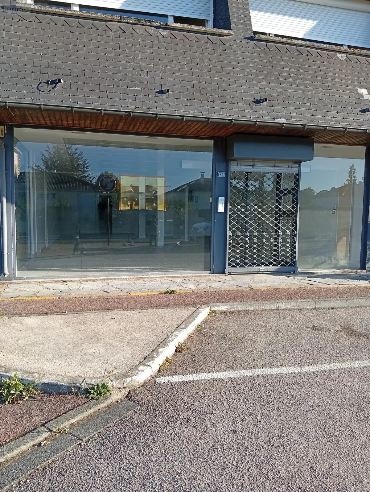 Location fonds et murs commerciaux Saint-Ouen-de-Thouberville 27310 Eure 27 145 m2 2 pièces 1200 euros LOC 115045 001