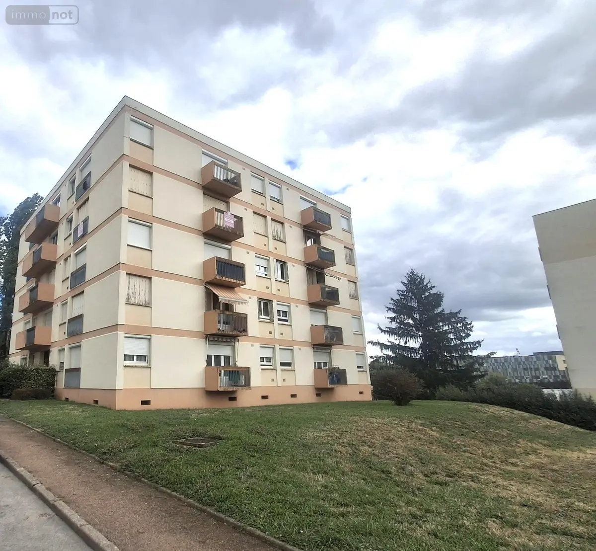 Location appartement Chalon-sur-Saône 71100 Saône-et-Loire 71 47 m2 2 pièces 510 euros location_appartement_com_71076_71100 001