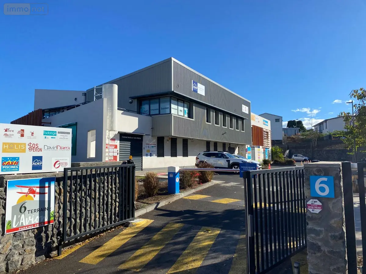 Fonds et murs commerciaux a vendre Saint-Paul 97460 La Réunion 974 1580000 euros 231099 001