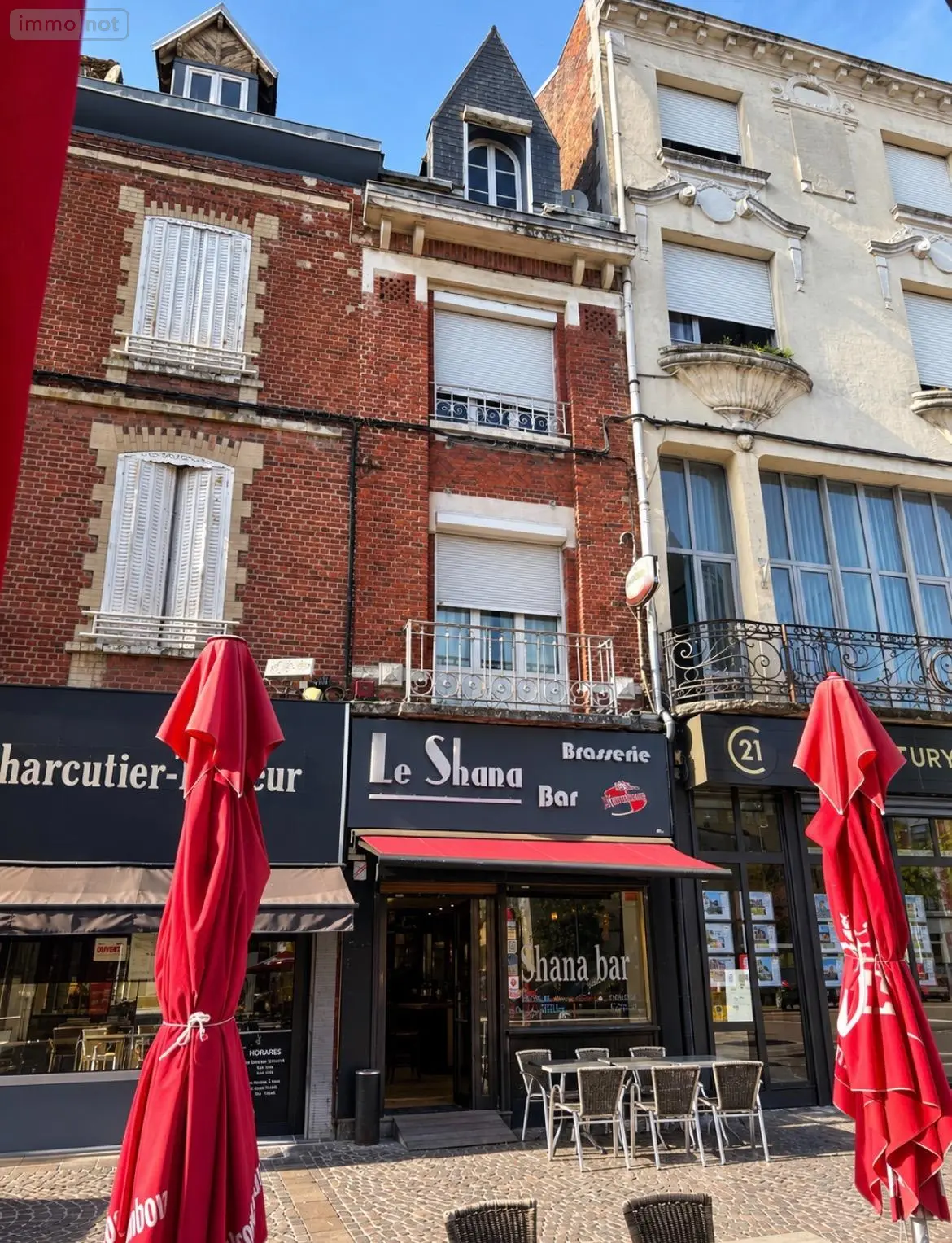 Fonds et murs commerciaux a vendre Péronne 80200 Somme 80 105 m2 7 pièces 364000 euros F0193 001