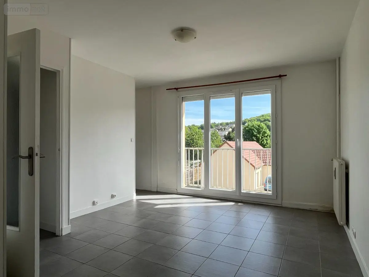 Location appartement Bar-sur-Seine 10110 Aube 10 25 m2 1 pièce 307 euros 10361/6062 001