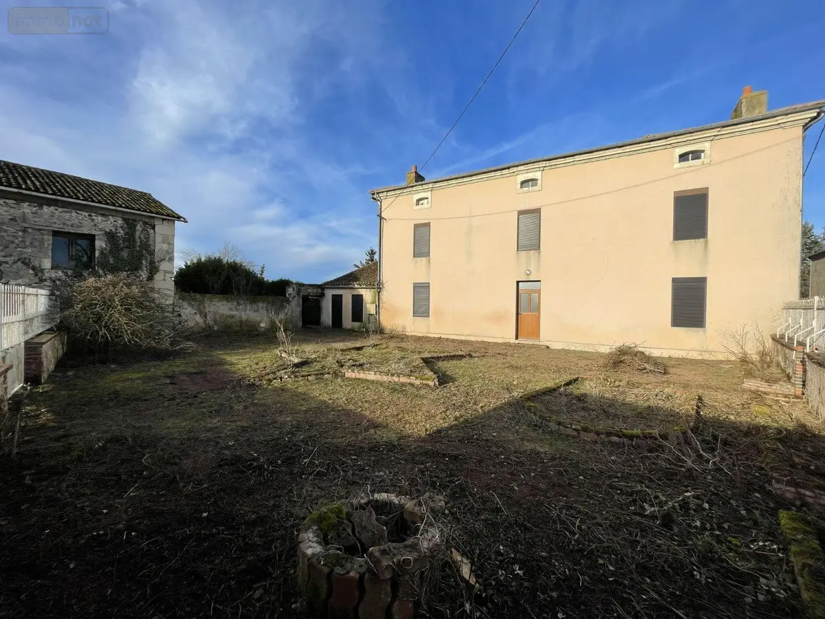 Maison a vendre Saint Maurice Étusson 79150 Deux-Sèvres 79 139 m2 7 pièces 107000 euros AGM378 001