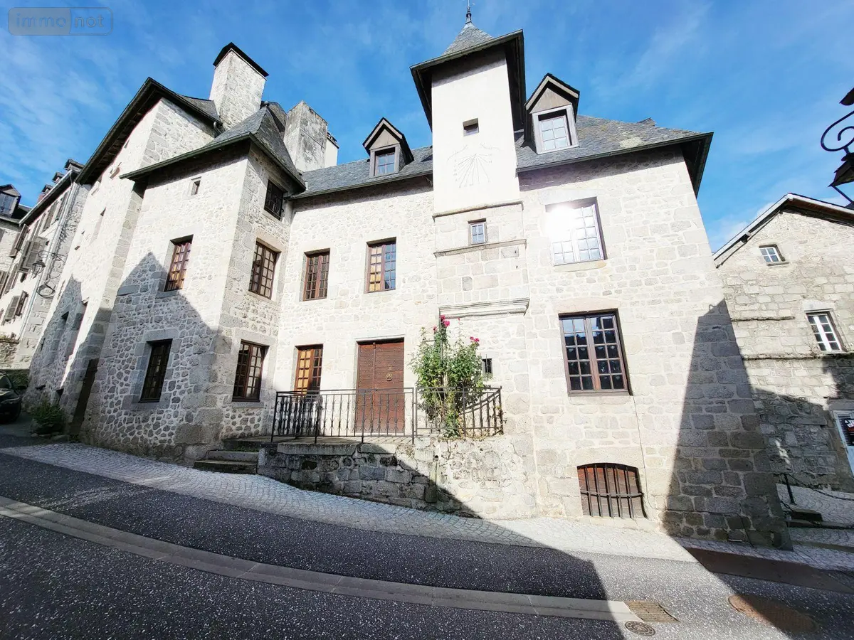 Immeuble de rapport a vendre Ussel 19200 Corrèze 19 170 m2 6 pièces 364000 euros UM 964 001