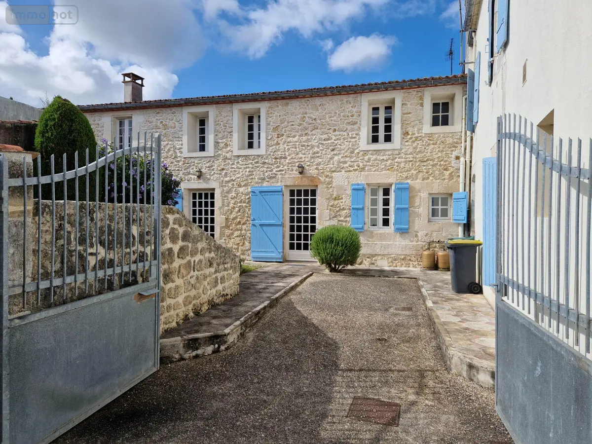 Maison a vendre L'Éguille 17600 Charente-Maritime 17 264 m2 12 pièces 327600 euros 01994 001