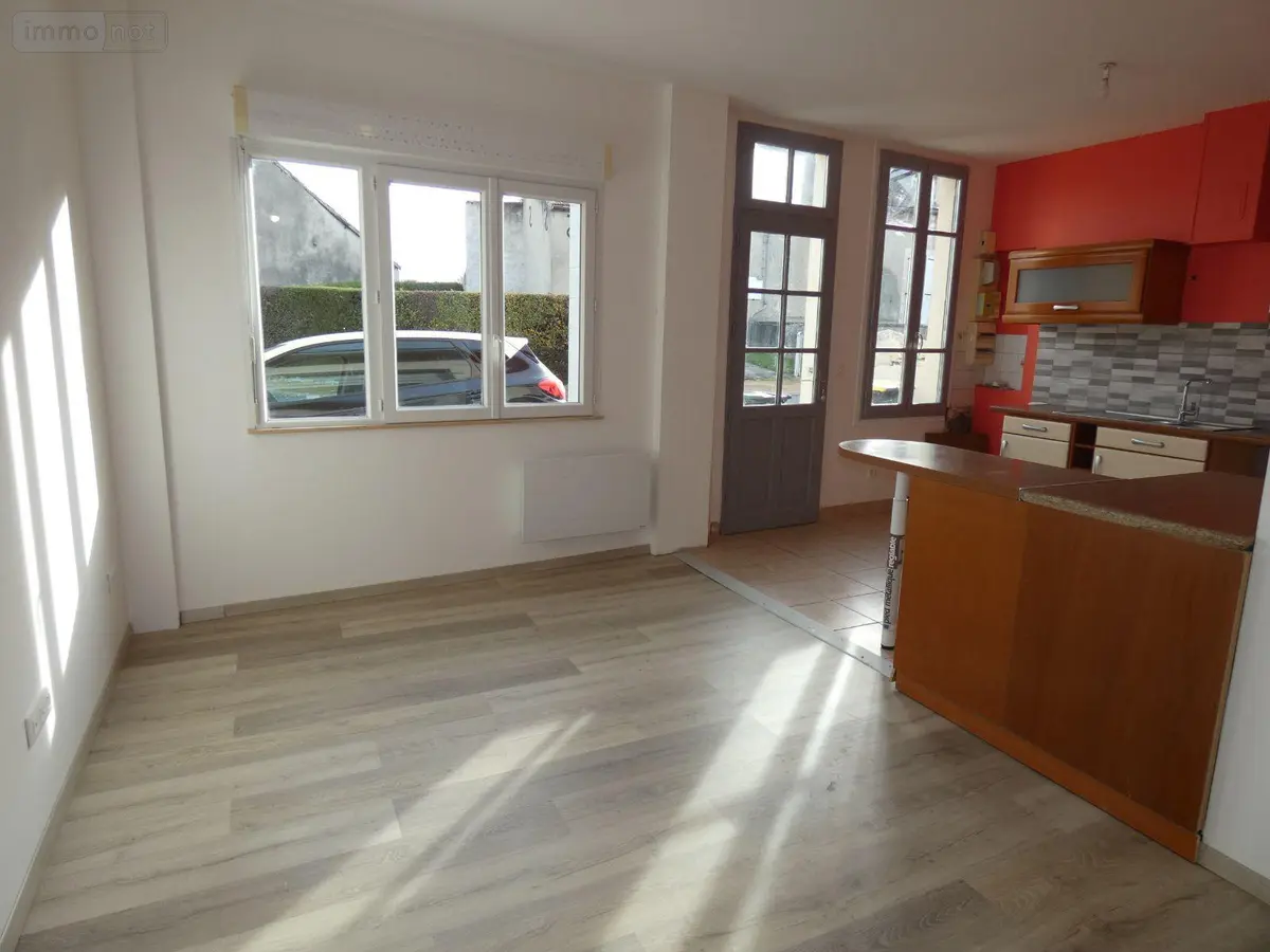 Location maison Chantelle 03140 Allier 03 57 m2 3 pièces 550 euros 13352/324 001