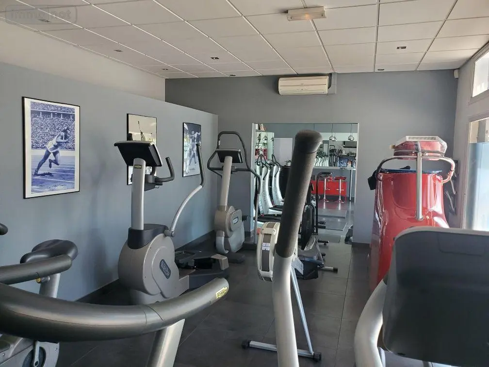 Fonds et murs commerciaux a vendre Troyes 10000 Aube 10 110 m2 138500 euros 10378/1128 001