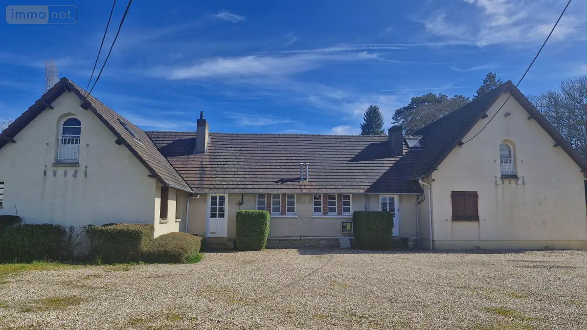 Location immeuble de rapport Forges-les-Eaux 76440 Seine-Maritime 76 249 m2 12 pièces 2160 euros LOCA/384 001