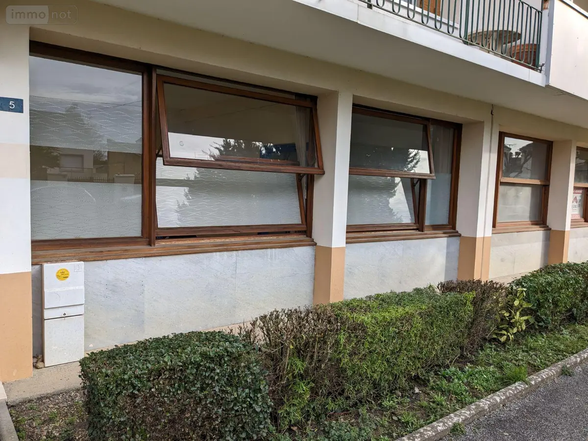 Fonds et murs commerciaux a vendre Nogent-le-Rotrou 28400 Eure-et-Loir 28 41 m2 2 pièces 42400 euros 15 LF 001