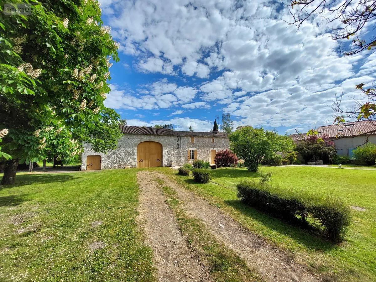 Maison a vendre Saint-Antoine-de-Breuilh 24230 Dordogne 24 180 m2 8 pièces 333100 euros 18113/62 001