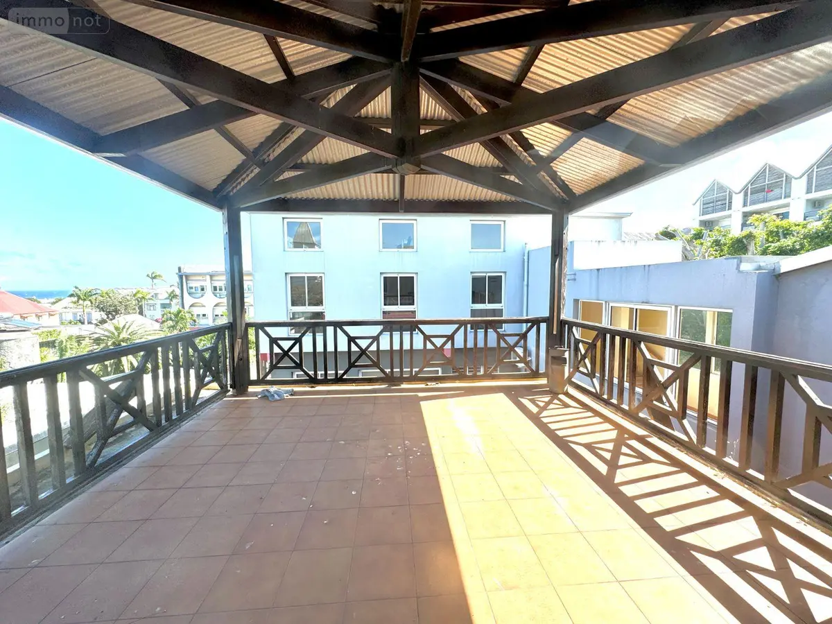 Immeuble de rapport a vendre Saint-Pierre 97410 La Réunion 974 878 m2 30 pièces 2496000 euros 97424/41 001