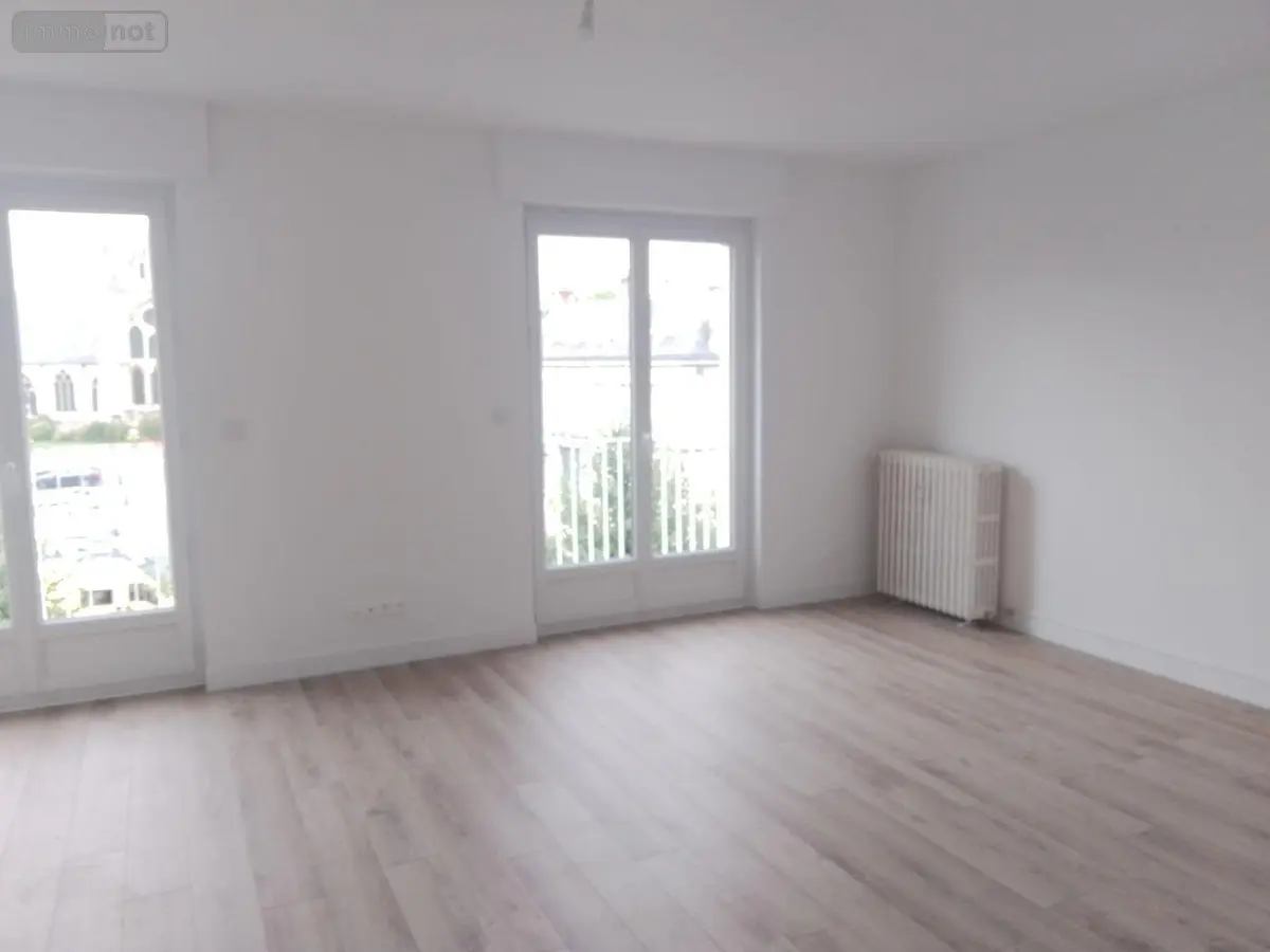 Location appartement Soissons 02200 Aisne 02 73 m2 4 pièces 989 euros LOC185 001
