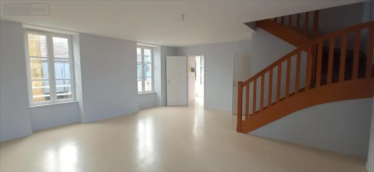 Location appartement Langres 52200 Haute-Marne 52 90 m2 3 pièces 610 euros 020/554 001