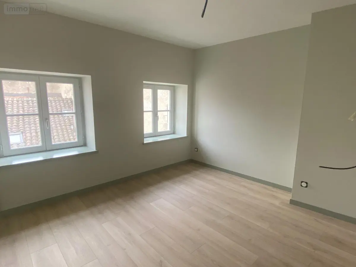Location appartement Cluny 71250 Saône-et-Loire 71 50 m2 2 pièces 630 euros l800224256 001