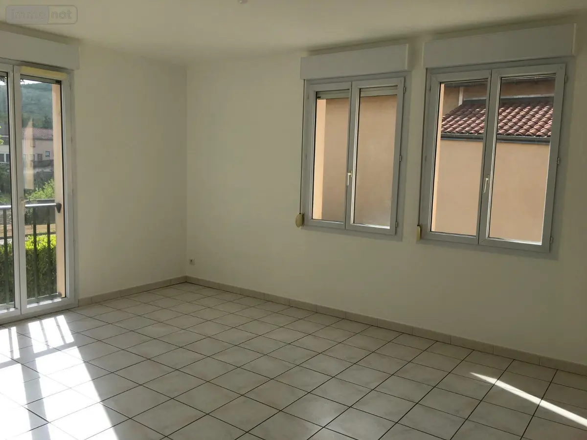 Location appartement Cluny 71250 Saône-et-Loire 71 74 m2 3 pièces 730 euros l800221225 001