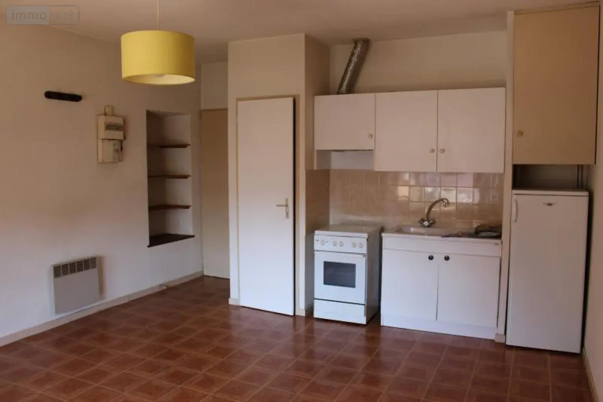 Location appartement Cluny 71250 Saône-et-Loire 71 20 m2 1 pièce 340 euros l800194605 001