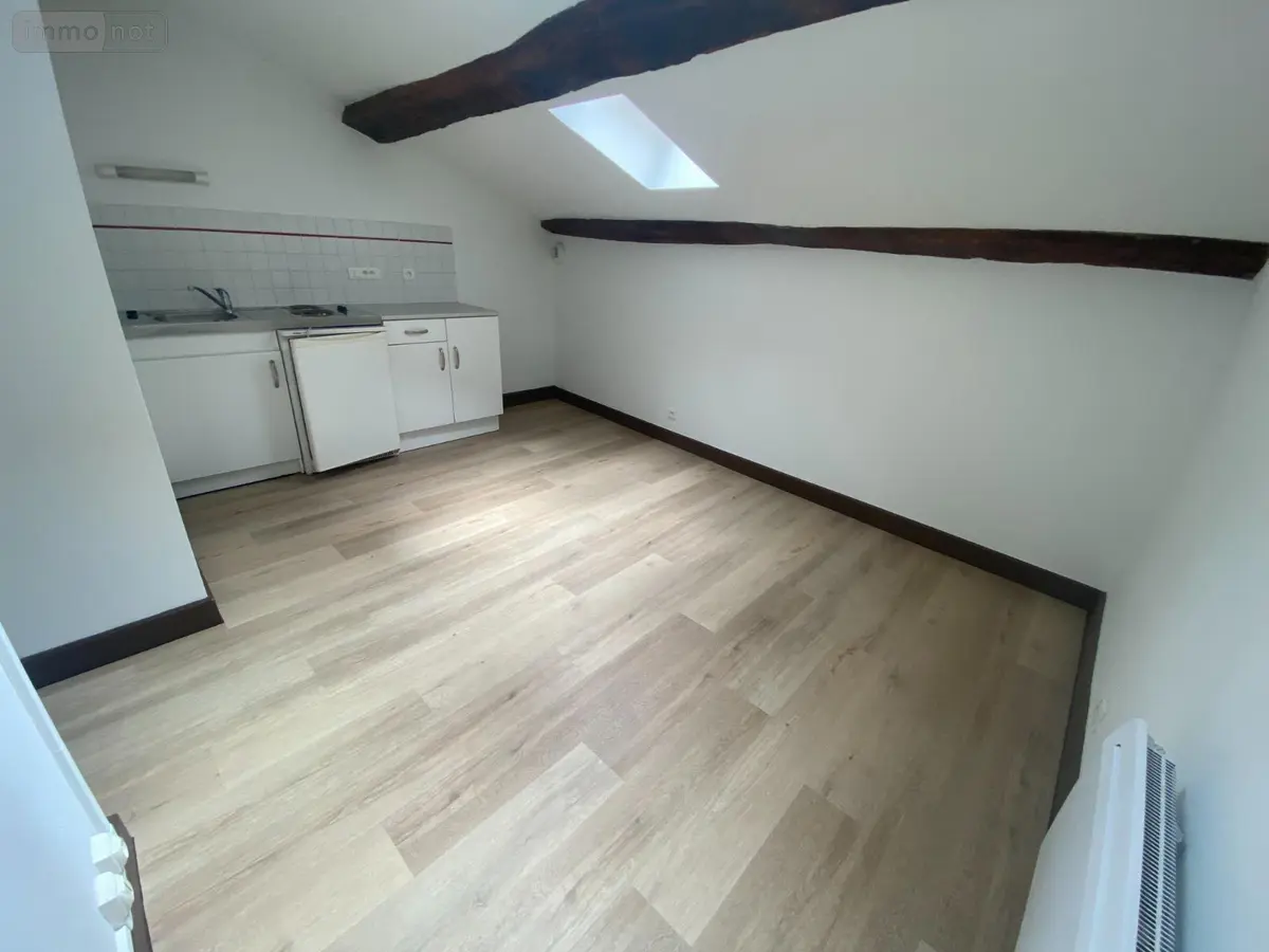 Location appartement Cluny 71250 Saône-et-Loire 71 22 m2 1 pièce 400 euros l800233837 001