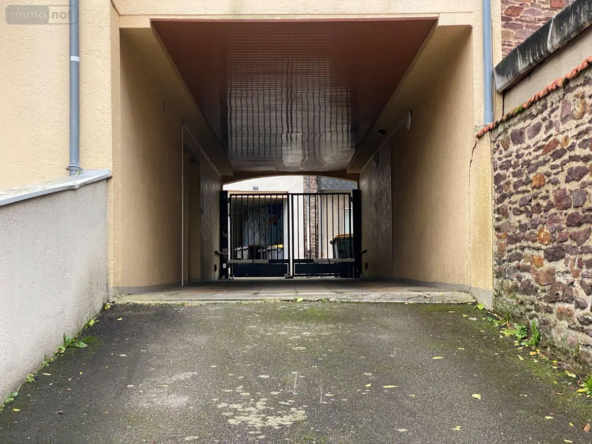 Garage et parking a vendre Rennes 35000 Ille-et-Vilaine 35 15 m2 1 pièce 20000 euros 11772/111 001