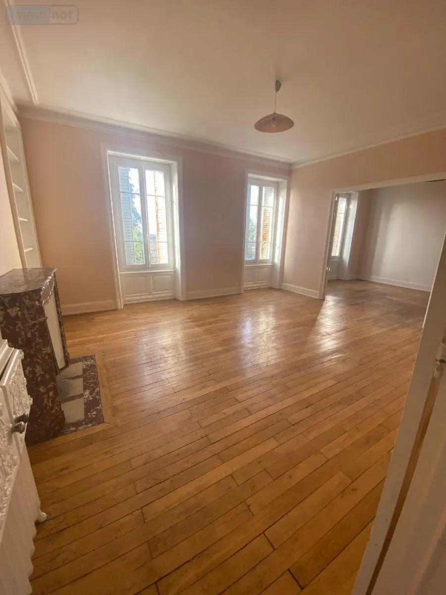Appartement a vendre Mauriac 15200 Cantal 15 100 m2 53000 euros 15060/1185 001