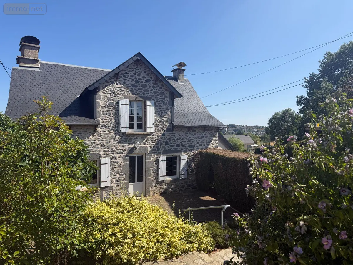 Maison a vendre Mauriac 15200 Cantal 15 85 m2 5 pièces 190800 euros 15060/1186 001