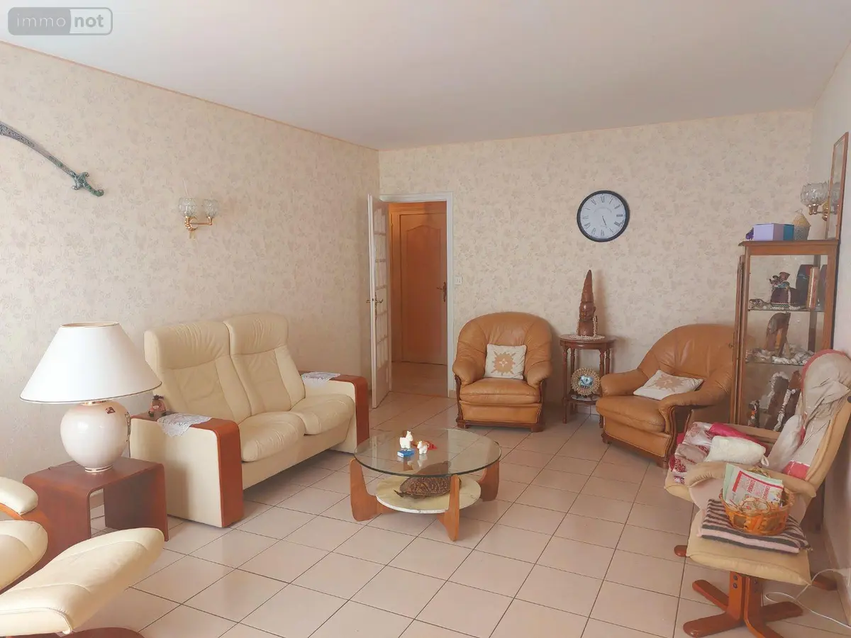 Appartement a vendre La Rochelle 17000 Charente-Maritime 17 79 m2 2 pièces 208640 euros 568 001