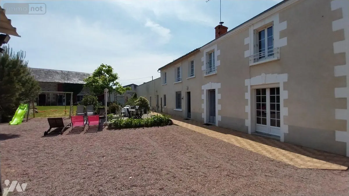 Maison a vendre Thouars 79100 Deux-Sèvres 79 202 m2 9 pièces 259600 euros 79/BB/500 001