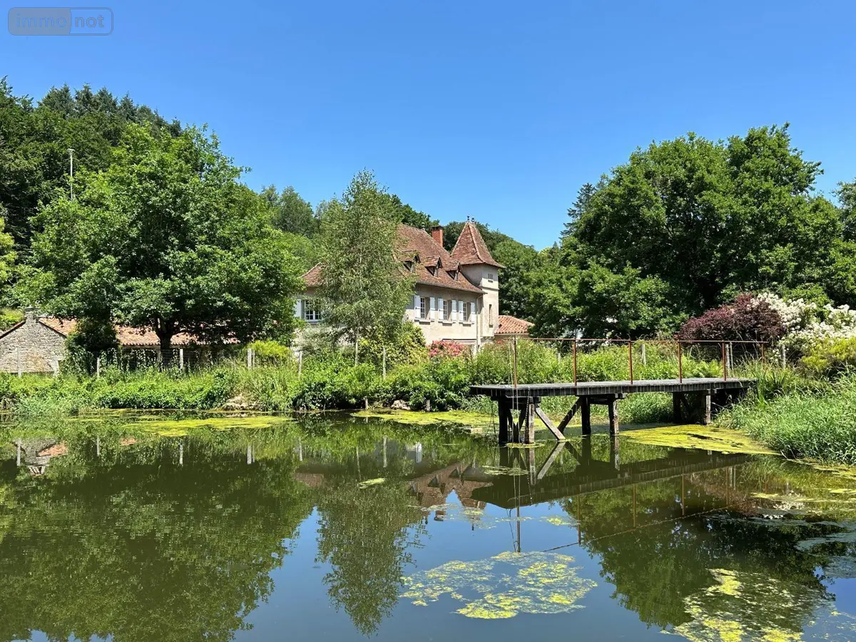 Propriete a vendre Latronquière 46210 Lot 46 226 m2 8 pièces 397200 euros 46030/PROP/531 001