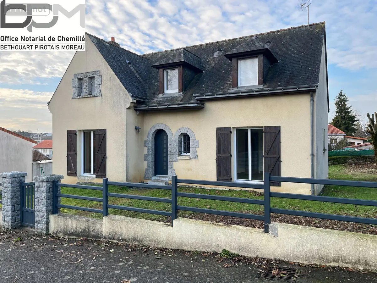 Maison a vendre Chemillé-en-Anjou 49120 Maine-et-Loire 49 141 m2 6 pièces 240000 euros 49062/758 001