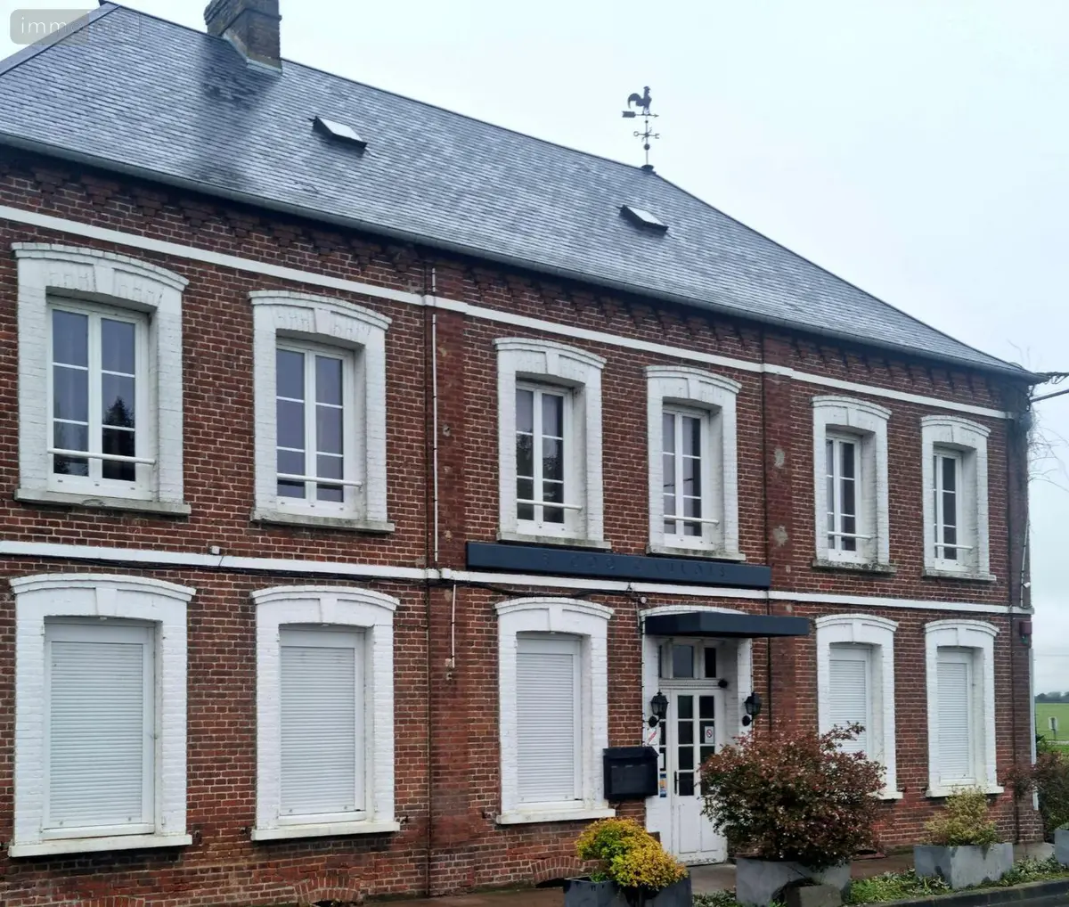 Fonds et murs commerciaux a vendre Morvillers-Saint-Saturnin 80290 Somme 80 244 m2 341550 euros FMCO155 001
