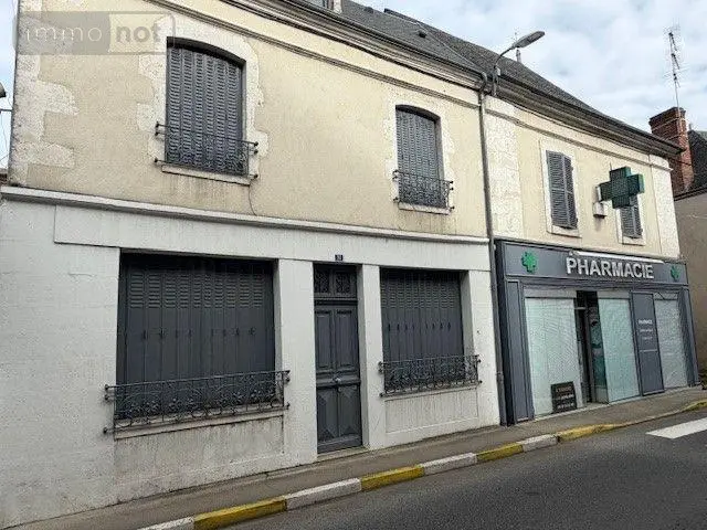 Immeuble de rapport a vendre Lignières 18160 Cher 18 248 m2 8 pièces 149800 euros 18022/810 001
