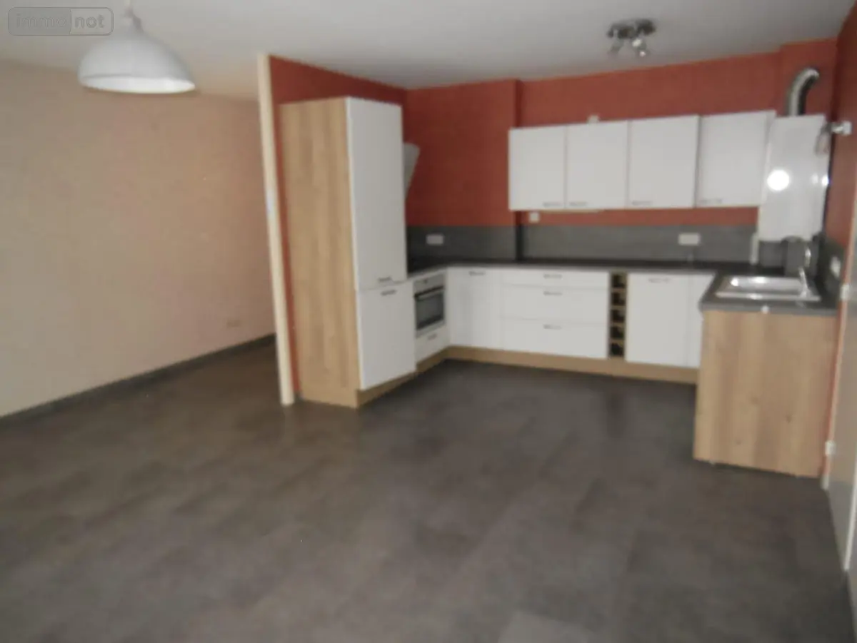 Location appartement Charnay-lès-Mâcon 71850 Saône-et-Loire 71 53 m2 2 pièces 665 euros LC 518 001