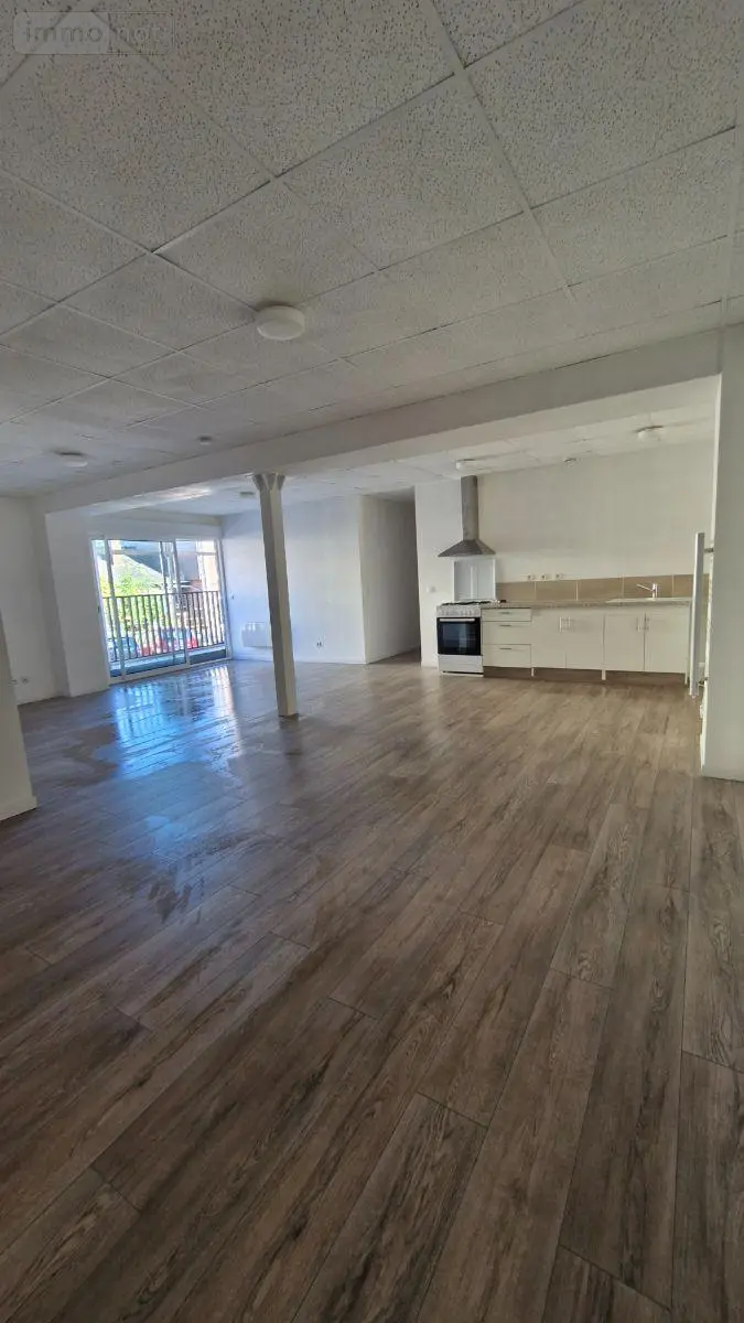 Location appartement Forges-les-Eaux 76440 Seine-Maritime 76 92 m2 4 pièces 850 euros LOCA/518 001
