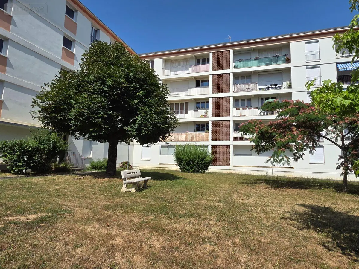 Appartement a vendre Limoges 87000 Haute-Vienne 87 106 m2 6 pièces 90650 euros 87006/1243 001