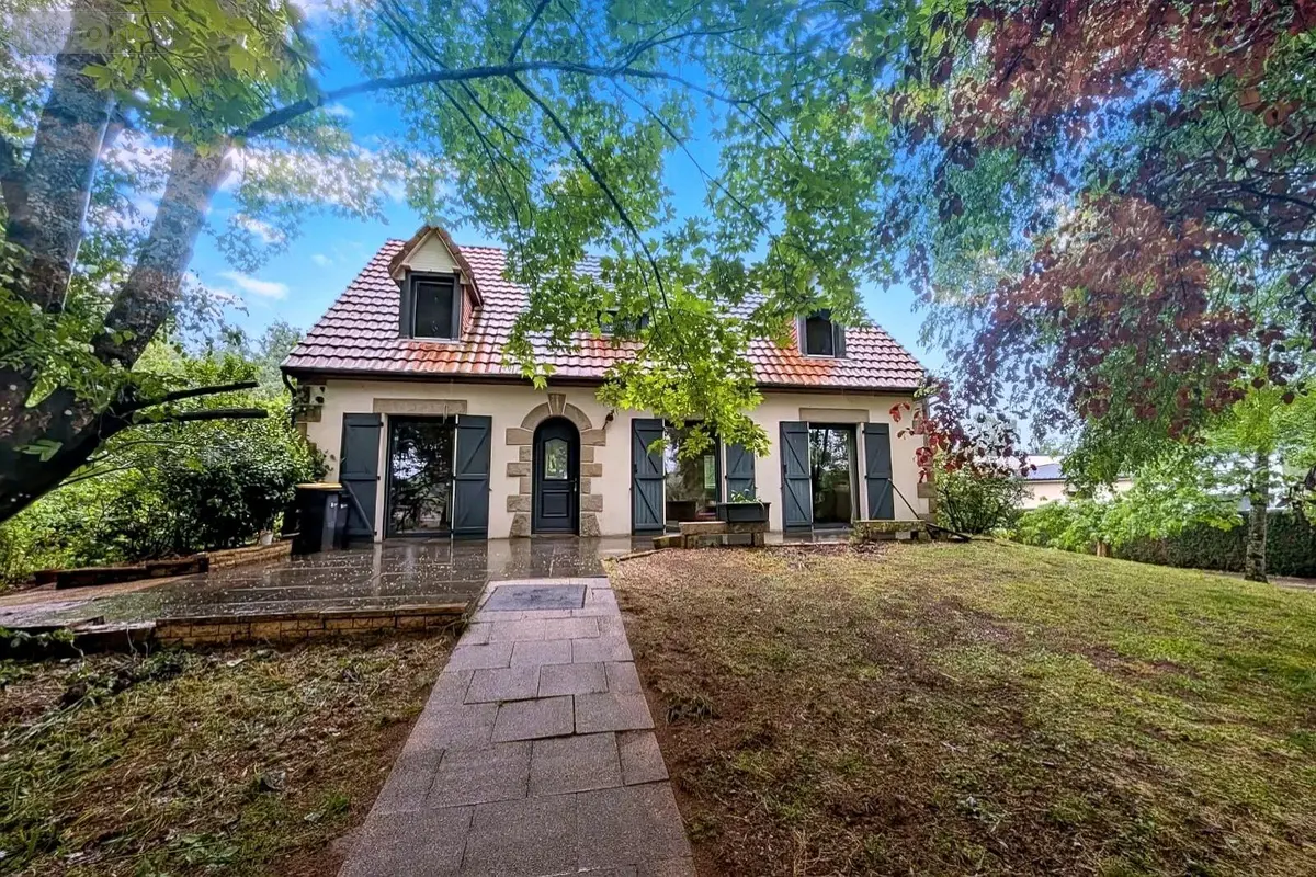 Maison a vendre Mayet 72360 Sarthe 72 143 m2 6 pièces 204360 euros 13861/1566 001