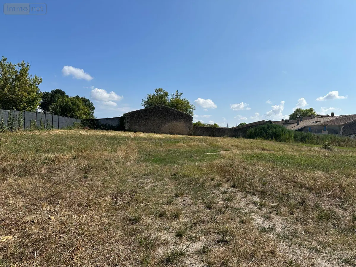 Terrain a batir a vendre Saint-Selve 33650 Gironde 33 136500 euros T-CL-589 001