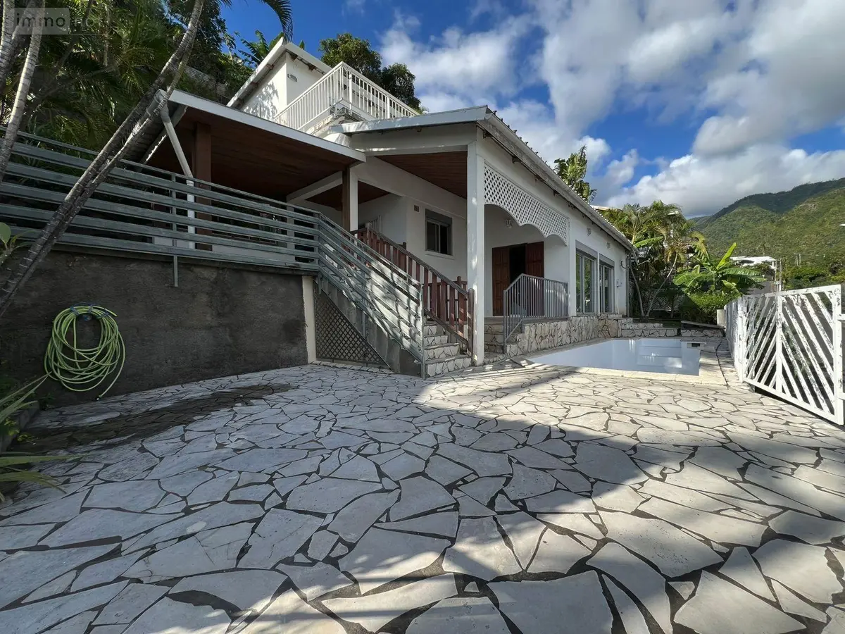 Maison a vendre Saint-Denis 97400 La Réunion 974 131 m2 4 pièces 499000 euros 97405/185 001
