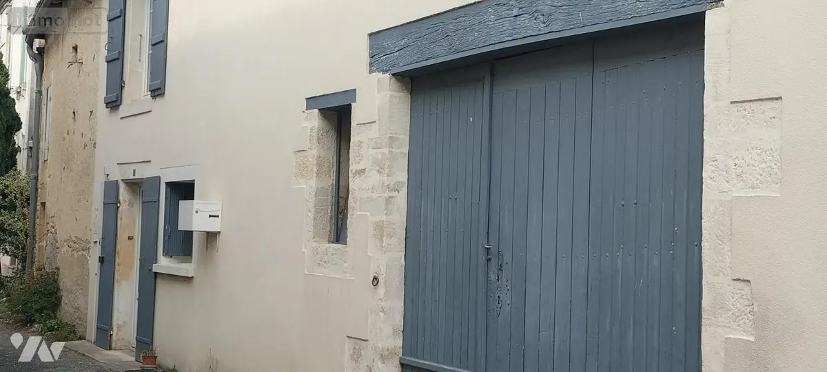 Immeuble de rapport a vendre Dampierre-sur-Boutonne 17470 Charente-Maritime 17 106 m2 147300 euros MR9819 001