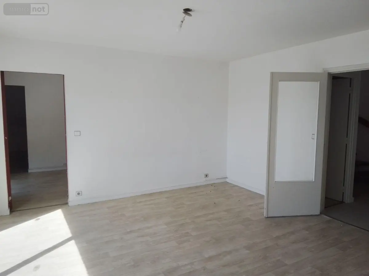 Appartement a vendre Soissons 02200 Aisne 02 120 m2 4 pièces 171600 euros 1211 001