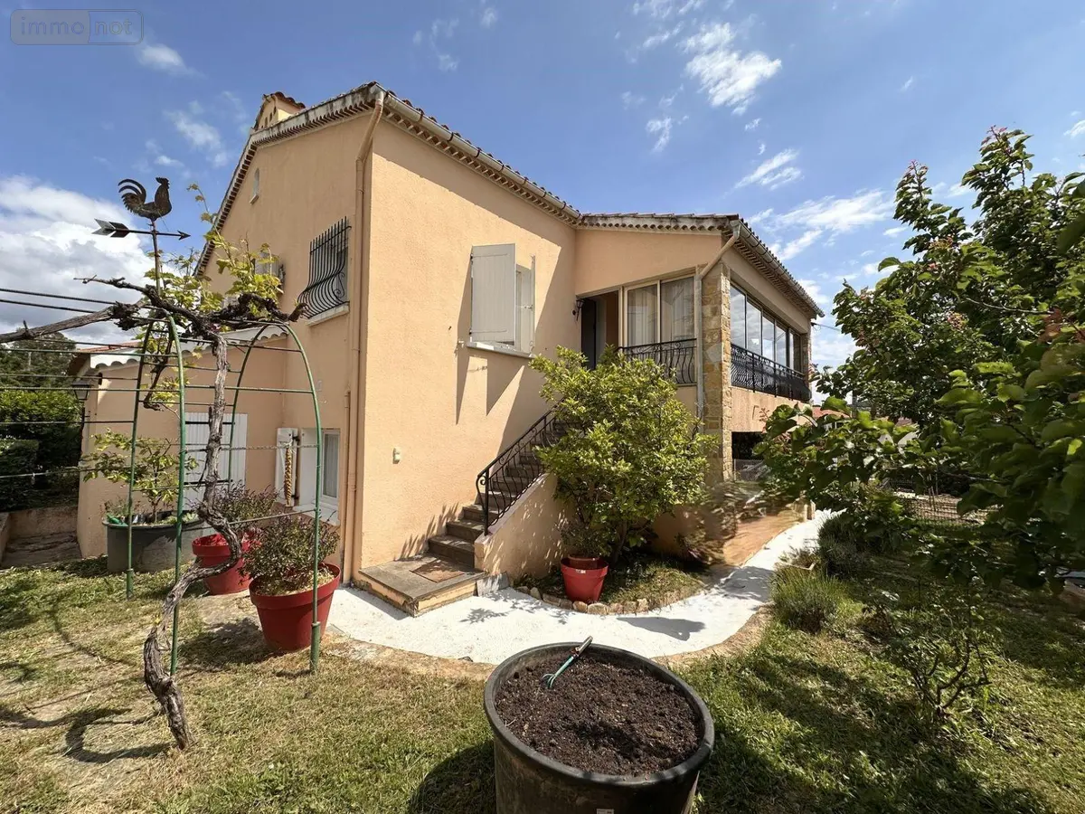 Maison a vendre Six-Fours-les-Plages 83140 Var 83 216 m2 9 pièces 532000 euros 14517/531 001