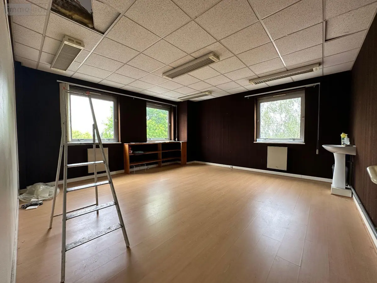 Fonds et murs commerciaux a vendre Quimper 29000 Finistère 29 102 m2 5 pièces 105760 euros 29005-980377 001